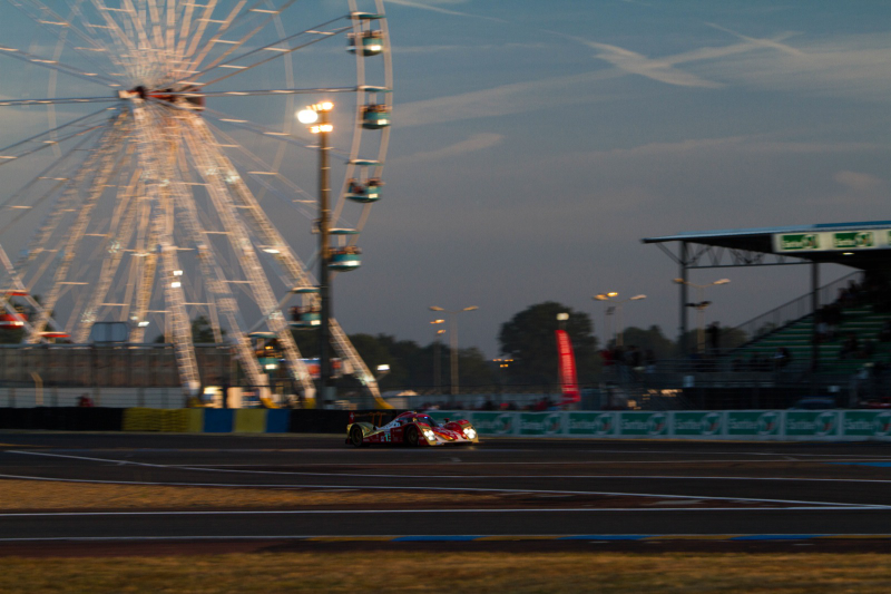 Illustration for article titled The intoxicating beauty of Le Mans cars at sunset